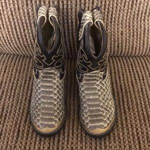 Meet your Posher, John